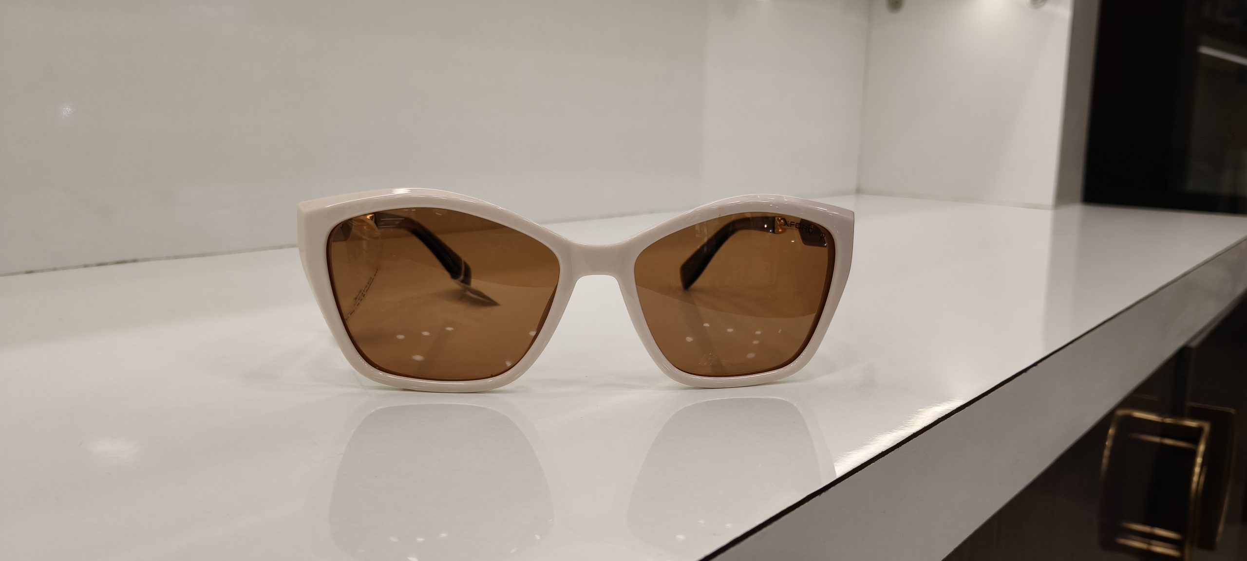 Brown Sunglass - Image 3